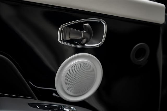 Photo of 2017 silver Aston Martin DB11