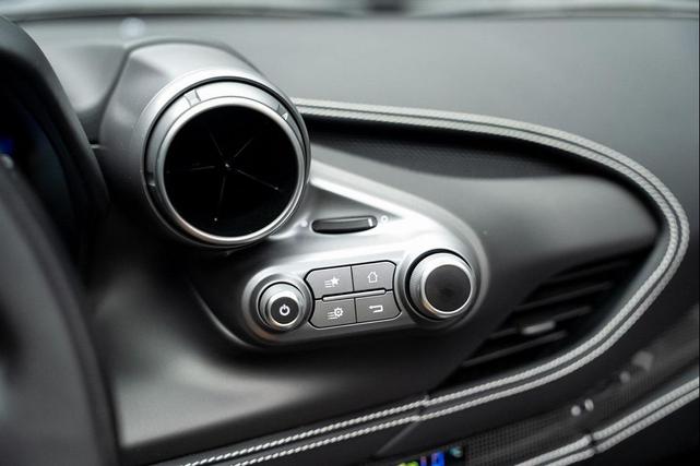 Photo of 2021 Nero Ferrari F8 Spider