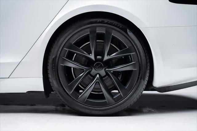 Photo of 2022 Pearl White Multi-Coat Tesla Model S
