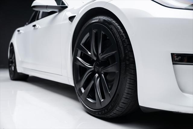 Photo of 2022 Pearl White Multi-Coat Tesla Model S