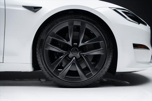 Photo of 2022 Pearl White Multi-Coat Tesla Model S
