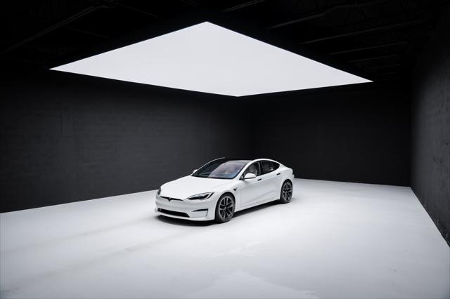 Photo of 2022 Pearl White Multi-Coat Tesla Model S