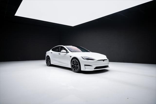 Photo of 2022 Pearl White Multi-Coat Tesla Model S