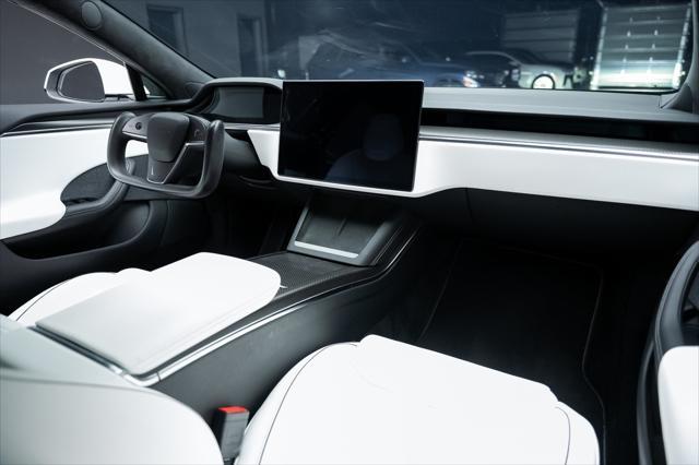 Photo of 2022 Pearl White Multi-Coat Tesla Model S