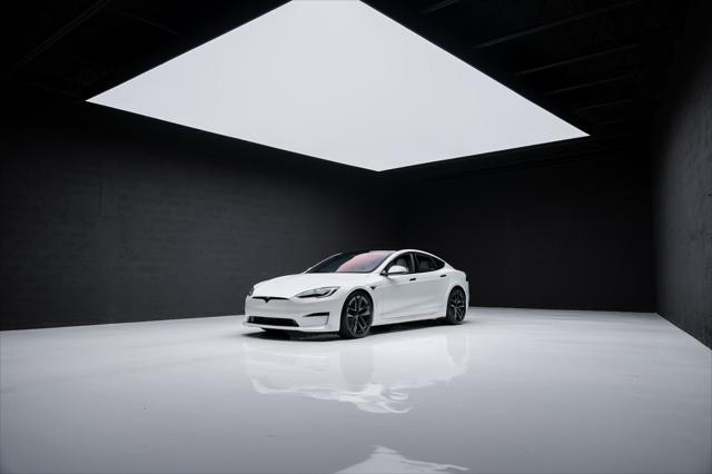 Photo of 2022 Pearl White Multi-Coat Tesla Model S