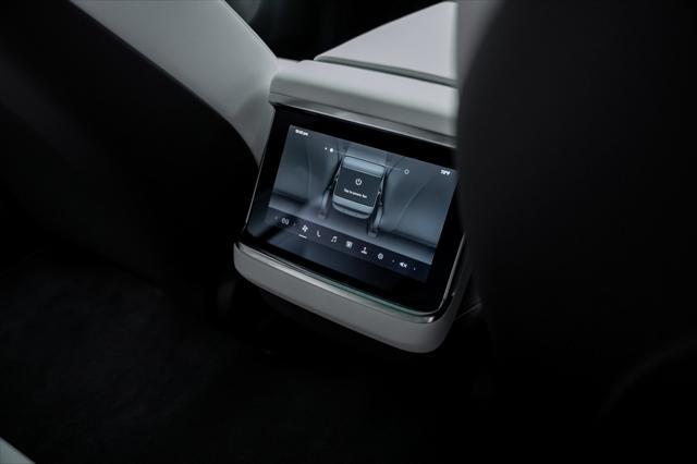 Photo of 2022 Pearl White Multi-Coat Tesla Model S