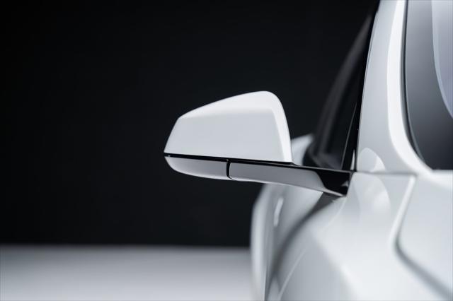 Photo of 2022 Pearl White Multi-Coat Tesla Model S
