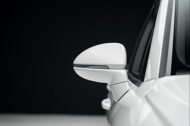 Photo of 2024 White Porsche Cayenne