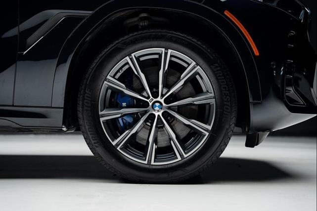 Photo of 2025 Black BMW X6