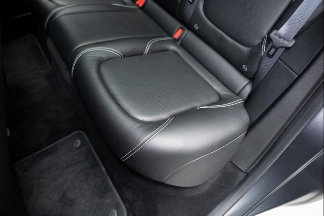 Photo of 2021 Gray Aston Martin DBX