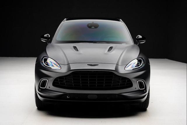 Photo of 2021 Gray Aston Martin DBX