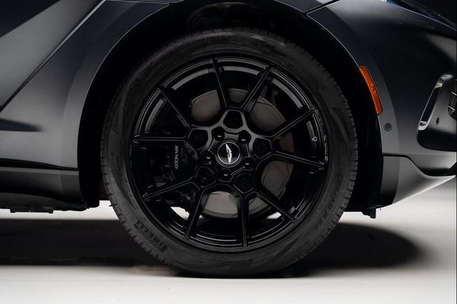 Photo of 2021 Gray Aston Martin DBX