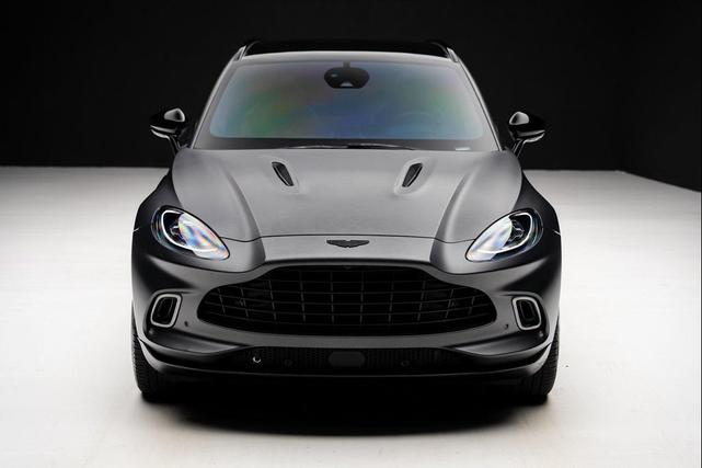 Photo of 2021 Gray Aston Martin DBX