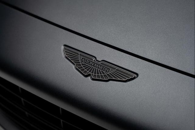 Photo of 2021 Gray Aston Martin DBX