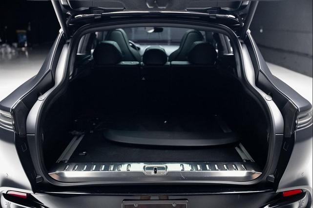 Photo of 2021 Gray Aston Martin DBX