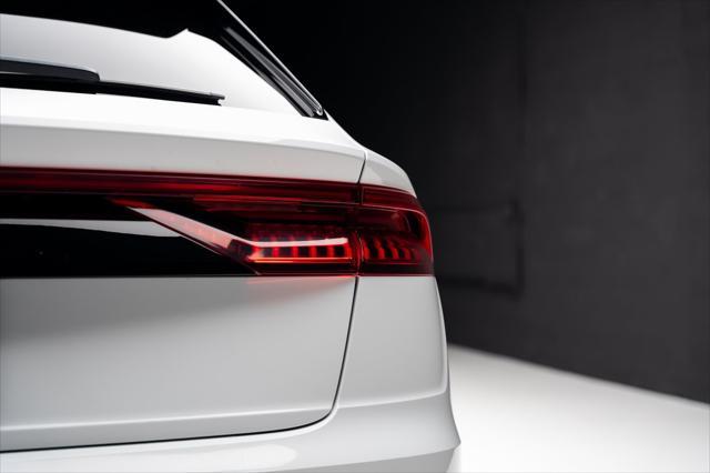 Photo of 2021 Glacier White Audi SQ8