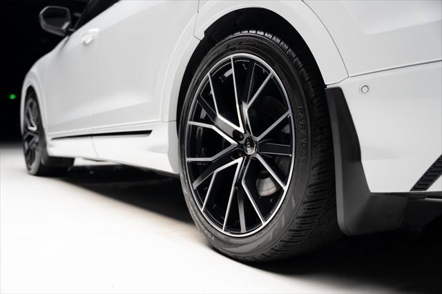 Photo of 2021 Glacier White Audi SQ8
