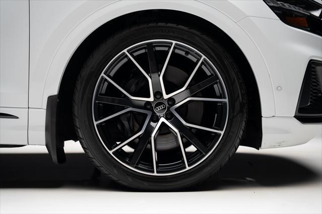 Photo of 2021 Glacier White Audi SQ8
