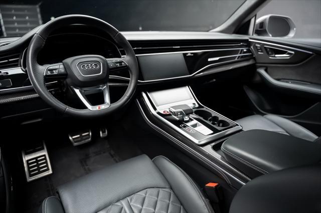 Photo of 2021 Glacier White Audi SQ8