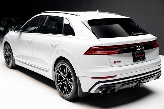 Photo of 2021 Glacier White Audi SQ8