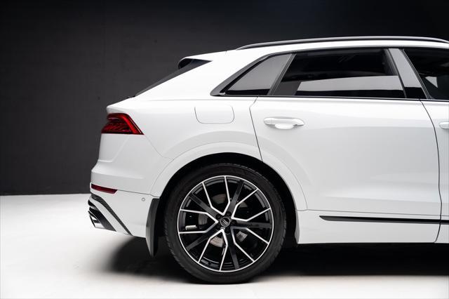 Photo of 2021 Glacier White Audi SQ8