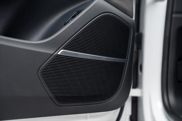 Photo of 2021 Glacier White Audi SQ8