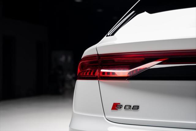 Photo of 2021 Glacier White Audi SQ8
