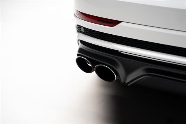 Photo of 2021 Glacier White Audi SQ8