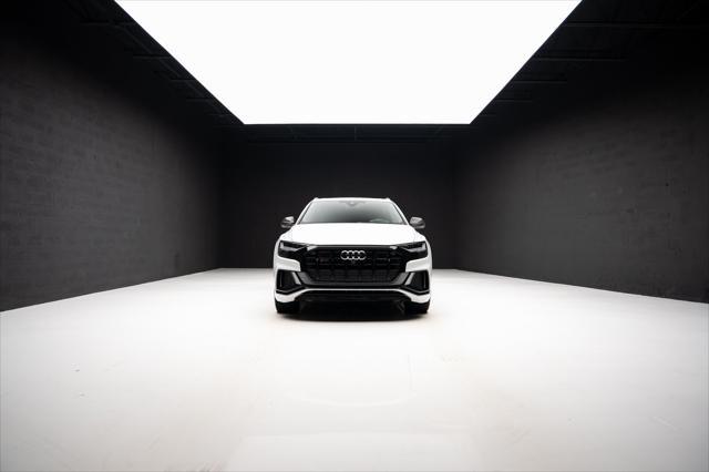 Photo of 2021 Glacier White Audi SQ8