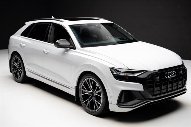 Photo of 2021 Glacier White Audi SQ8