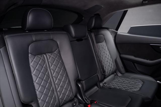 Photo of 2021 Glacier White Audi SQ8
