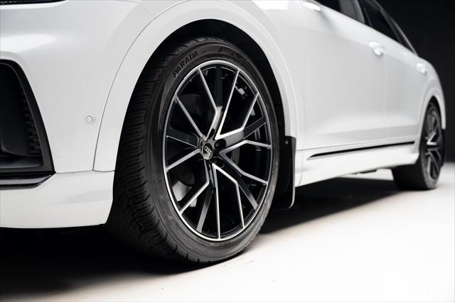 Photo of 2021 Glacier White Audi SQ8