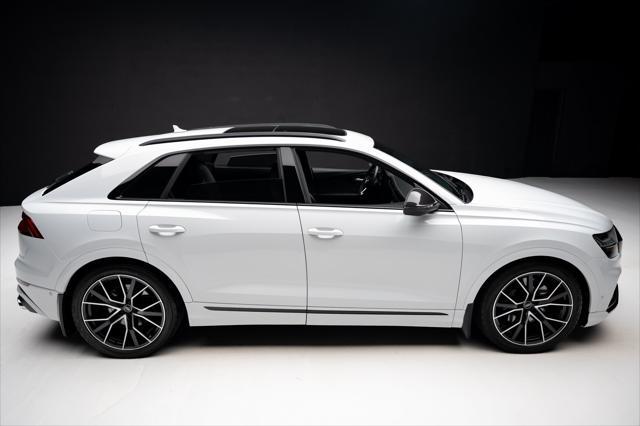 Photo of 2021 Glacier White Audi SQ8