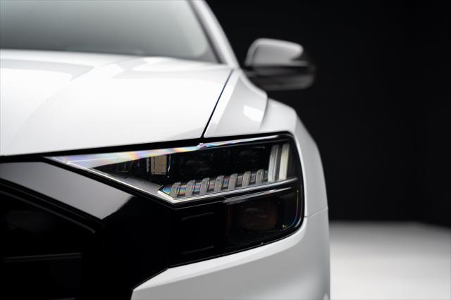 Photo of 2021 Glacier White Audi SQ8