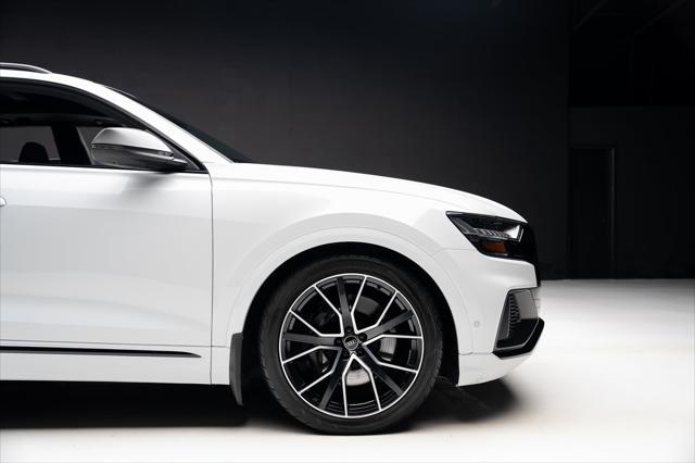 Photo of 2021 Glacier White Audi SQ8