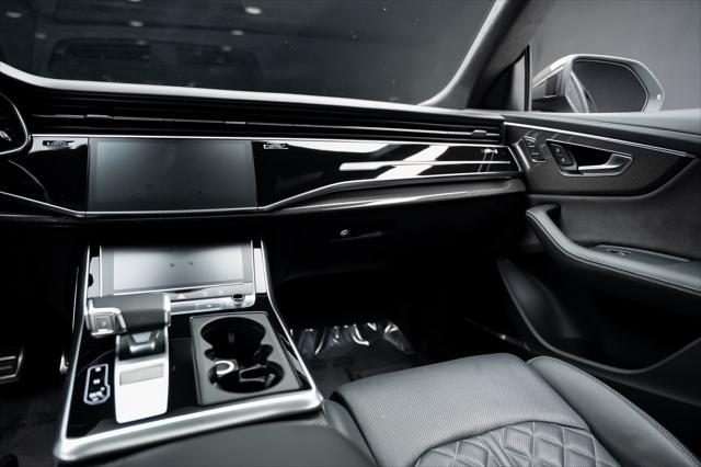 Photo of 2021 Glacier White Audi SQ8
