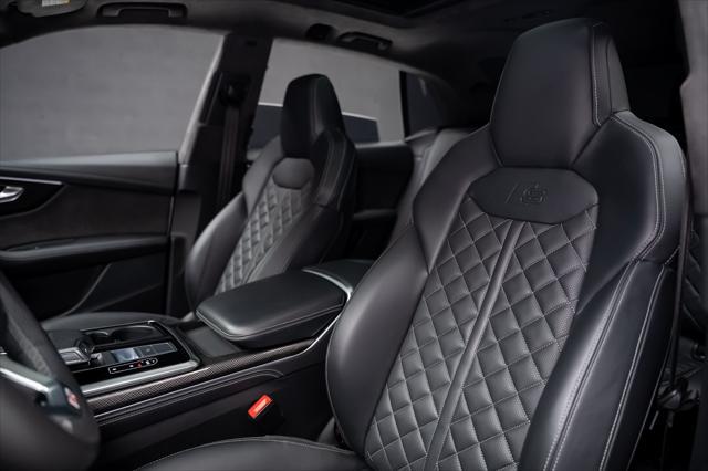 Photo of 2021 Glacier White Audi SQ8