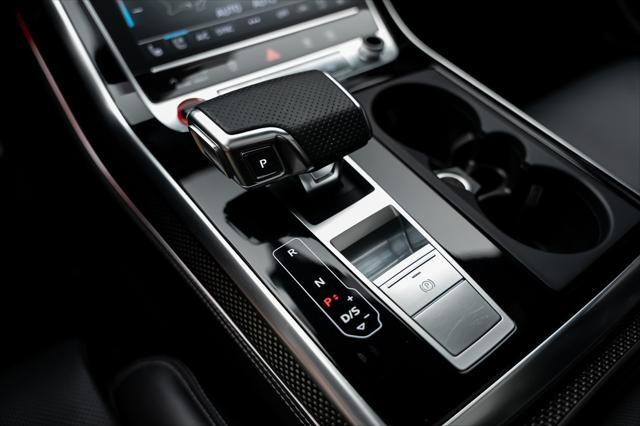 Photo of 2021 Glacier White Audi SQ8