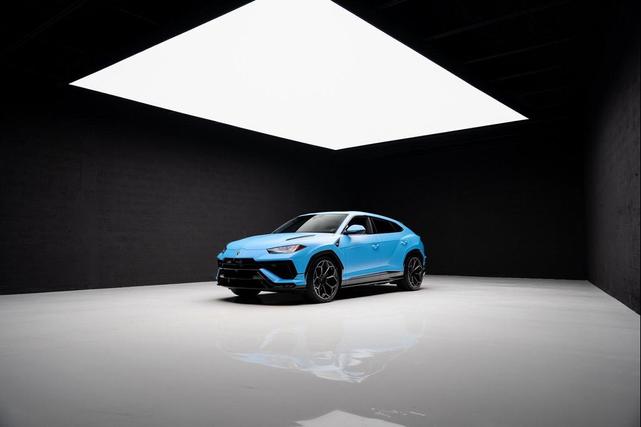 Photo of 2023 Blu Cepheus Metallic Lamborghini Urus