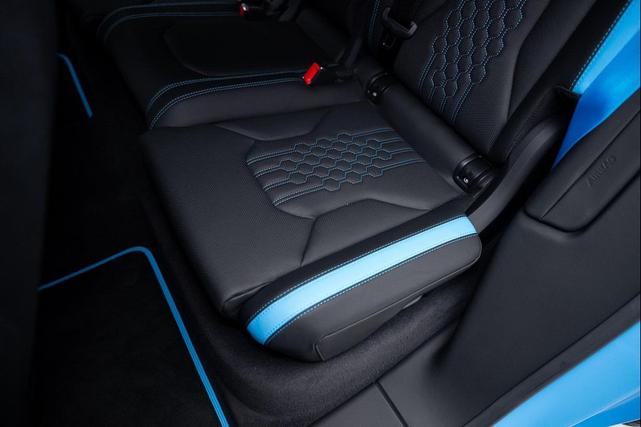 Photo of 2023 Blu Cepheus Metallic Lamborghini Urus