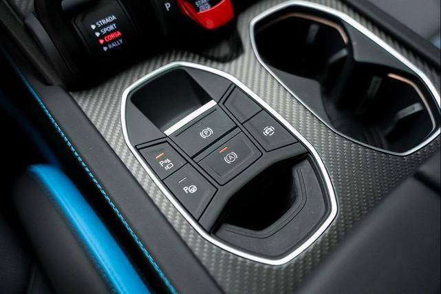 Photo of 2023 Blu Cepheus Metallic Lamborghini Urus
