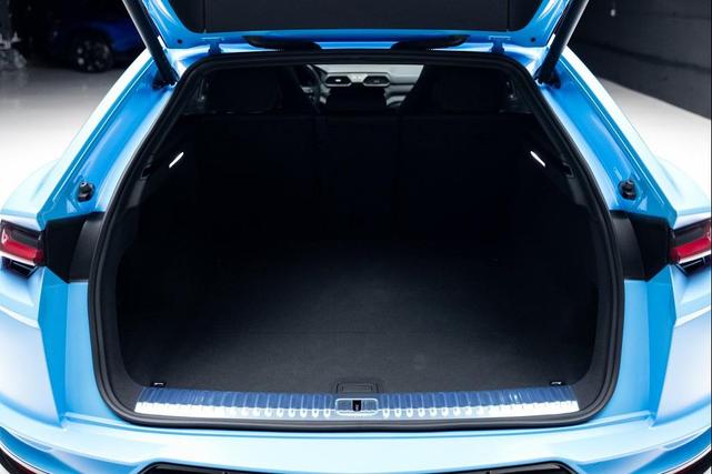 Photo of 2023 Blu Cepheus Metallic Lamborghini Urus