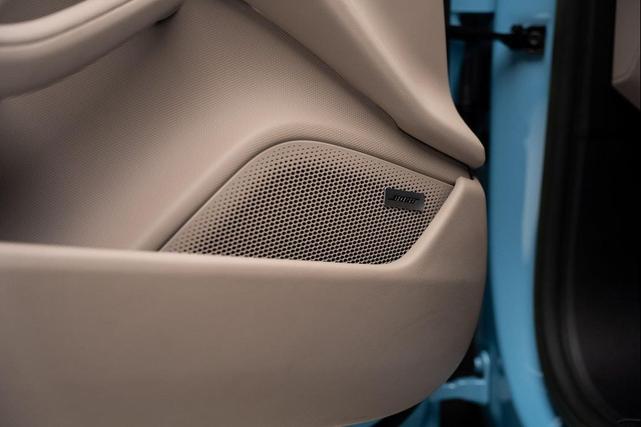 Photo of 2024 Blue Porsche Taycan
