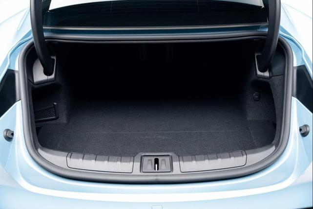 Photo of 2024 Blue Porsche Taycan