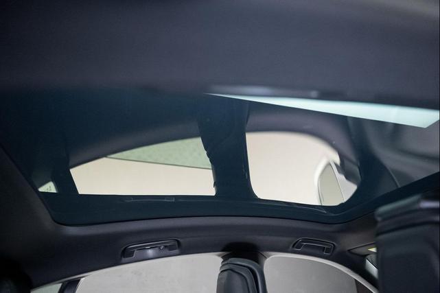 Photo of 2024 Carrara White Metallic Porsche Taycan