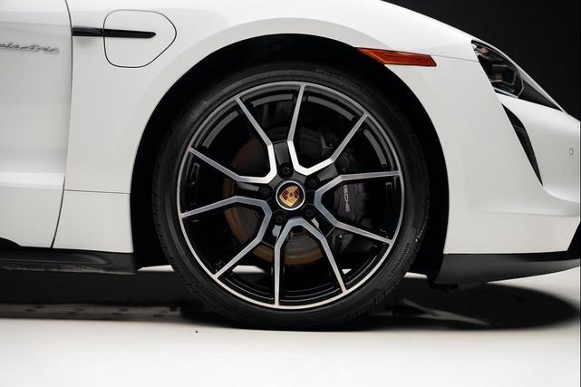 Photo of 2024 Carrara White Metallic Porsche Taycan