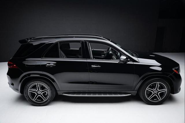 Photo of 2024 Black Mercedes-Benz GLE 350