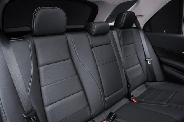 Photo of 2024 Black Mercedes-Benz GLE 350