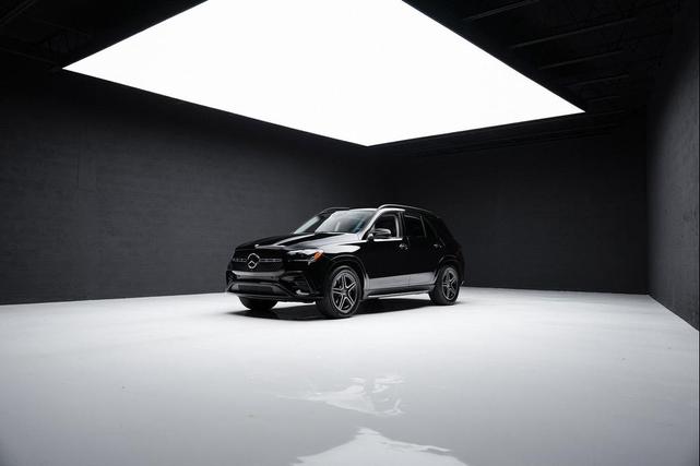 Photo of 2024 Black Mercedes-Benz GLE 350