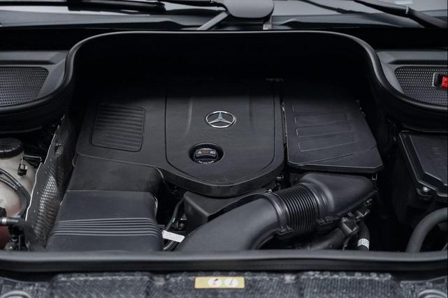 Photo of 2024 Black Mercedes-Benz GLE 350